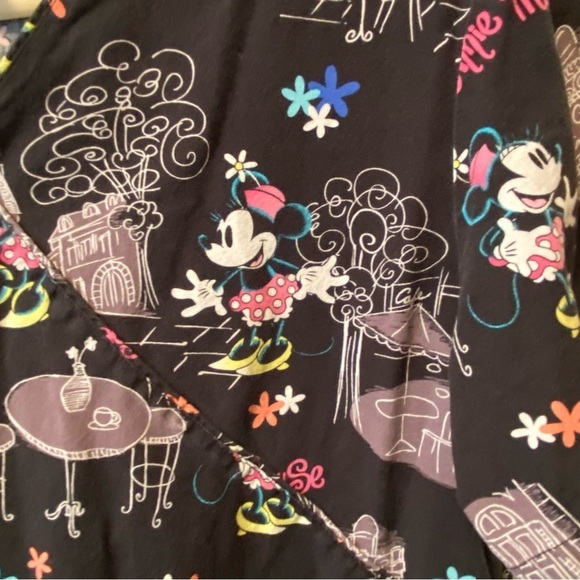Disney Scrub‎ Top Women’s Size Large Minnie Mouse Black Pull Over Medical - Picture 6 of 11